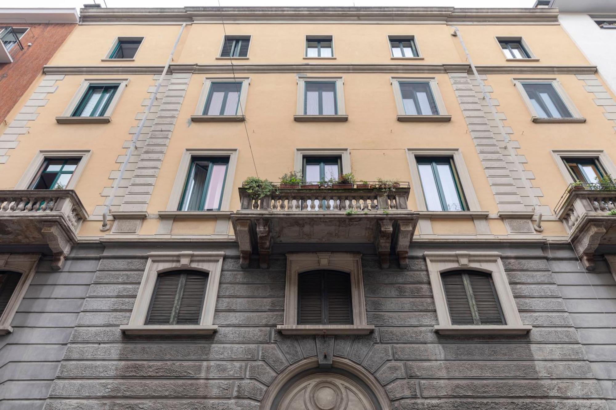 Volta Accomodation Milan Exterior photo